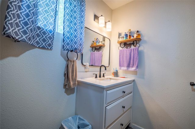 145 Inlet Drive, Livingston, TX 77351