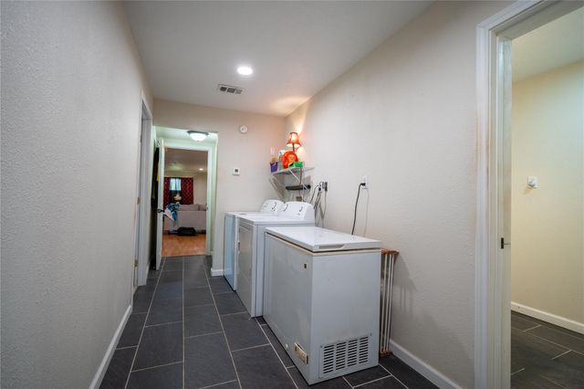 145 Inlet Drive, Livingston, TX 77351