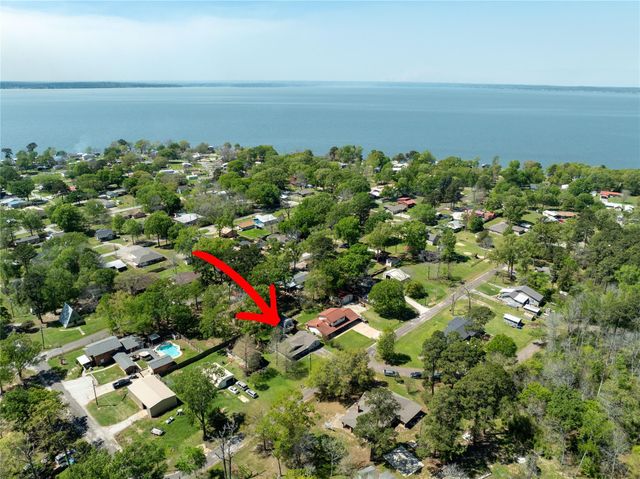 145 Inlet Drive, Livingston, TX 77351