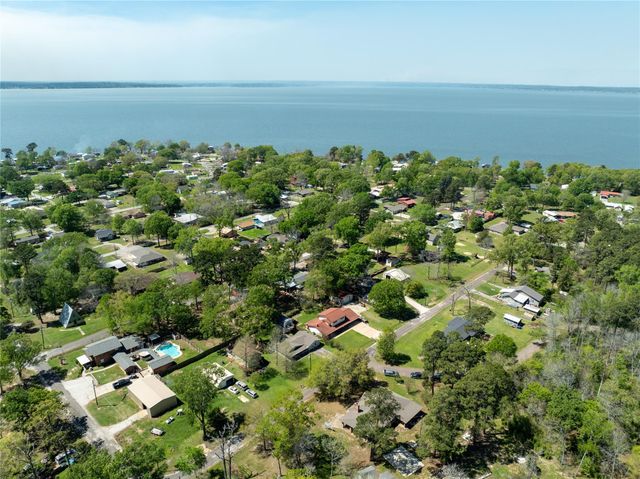 145 Inlet Drive, Livingston, TX 77351