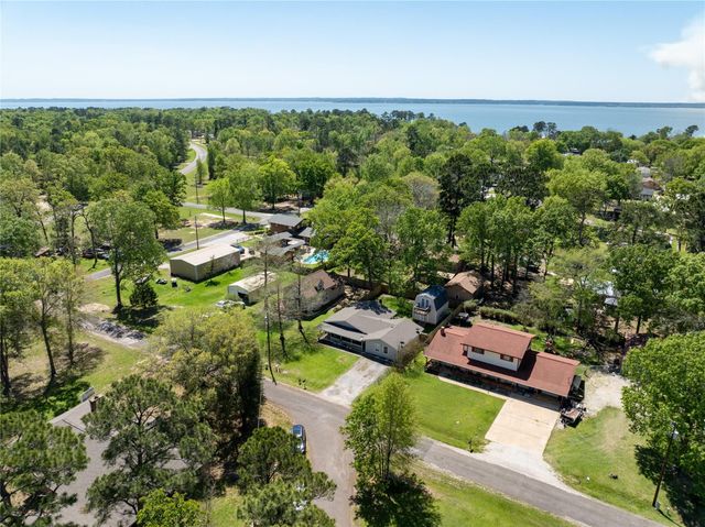 145 Inlet Drive, Livingston, TX 77351