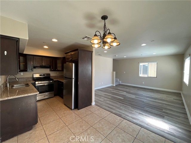 8416 Hooper Avenue, Los Angeles, CA 90001