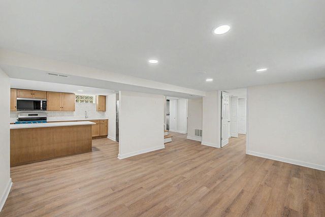 7426 Park Place, Hammond, IN 46324
