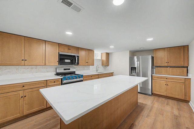 7426 Park Place, Hammond, IN 46324