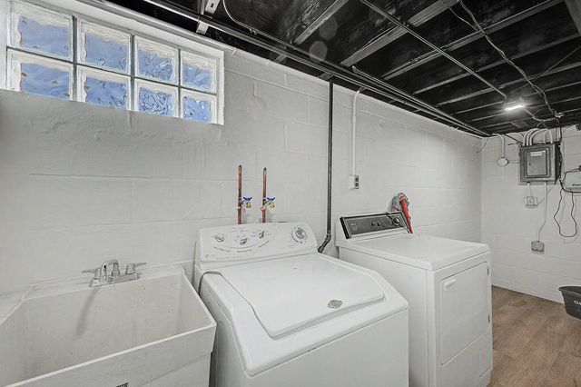 7426 Park Place, Hammond, IN 46324