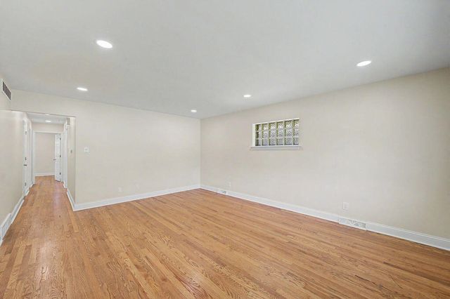 7426 Park Place, Hammond, IN 46324