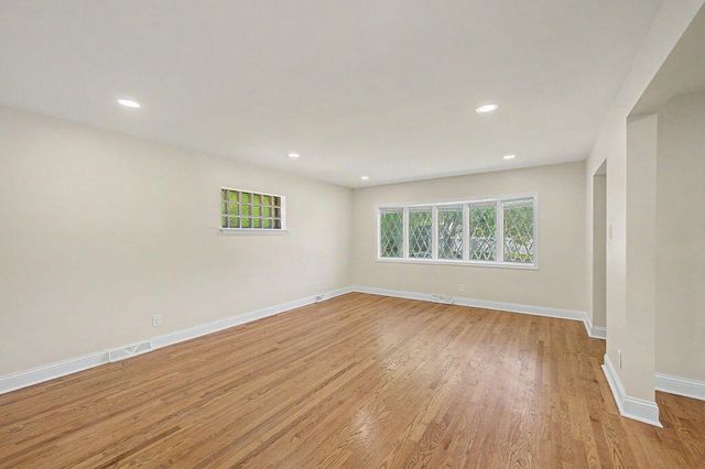 7426 Park Place, Hammond, IN 46324