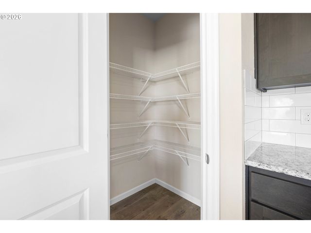17114 Se RHODODENDRON St, Happy Valley, OR 97086