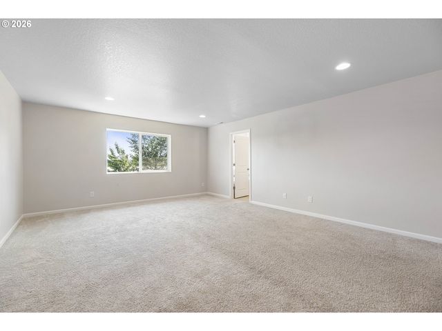 17114 Se RHODODENDRON St, Happy Valley, OR 97086