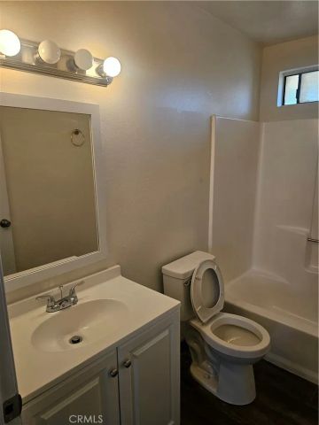 45419 10th West B, Lancaster, CA 93534