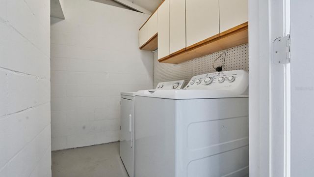 11717 WESSON CIRCLE E, Tampa, FL 33618