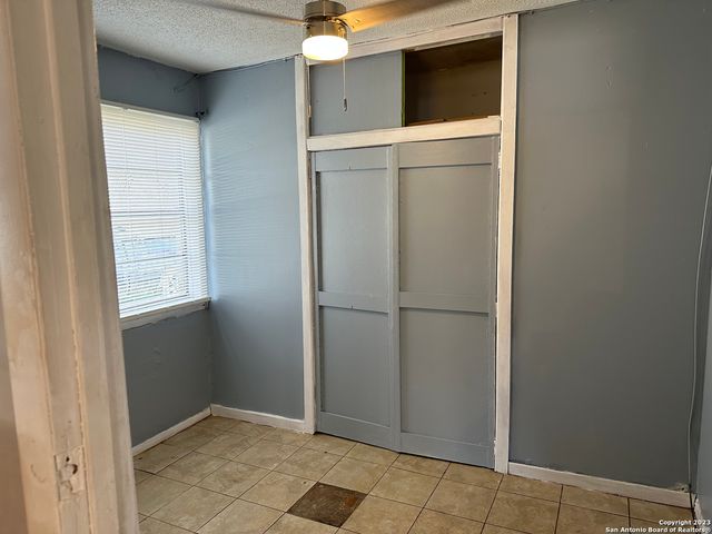 403.5 RETTA ST, Carrizo Springs, TX 78834