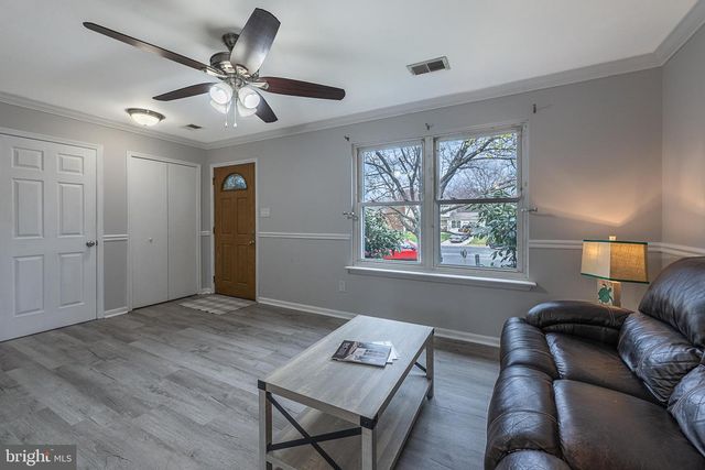 11 MILLS CT, Lovettsville, VA 20180