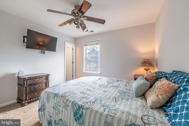 11 MILLS CT, Lovettsville, VA 20180