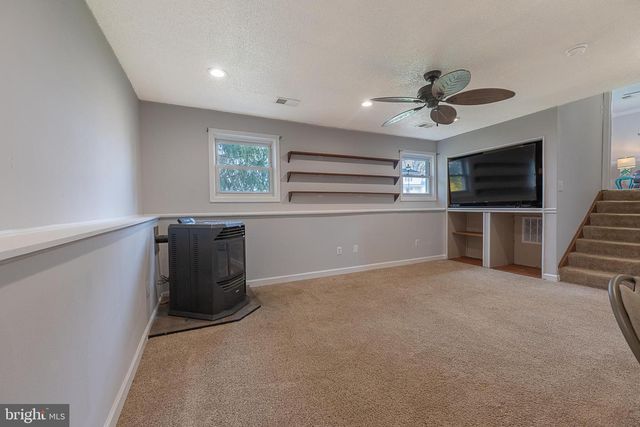 11 MILLS CT, Lovettsville, VA 20180