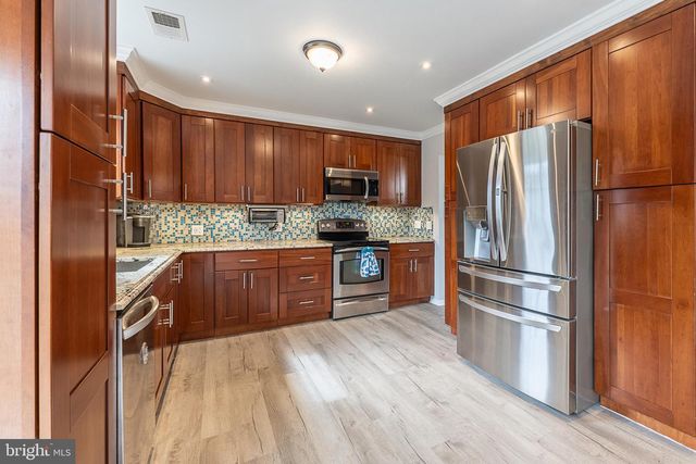 11 MILLS CT, Lovettsville, VA 20180