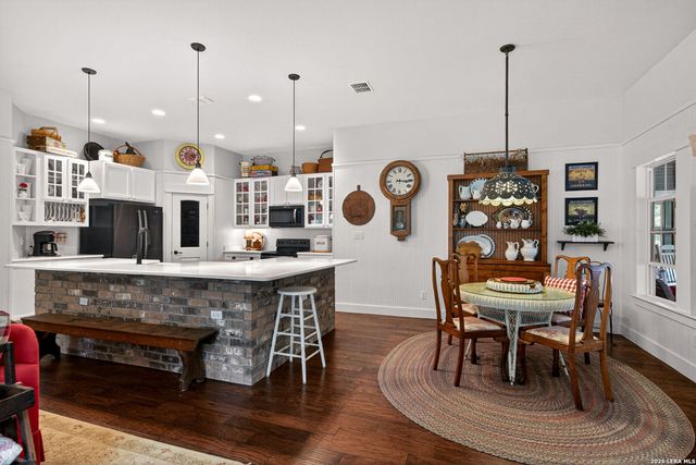 2 SONATA CIR, Wimberley, TX 78676