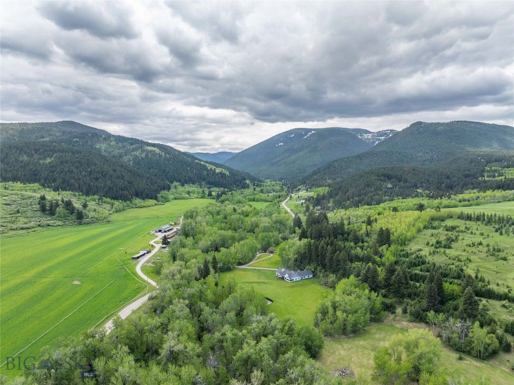 13011 Cottonwood Canyon Road, Bozeman, MT 59718 photo 10