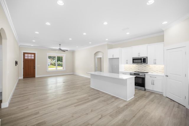 61 Spruce Street, Freeport, FL 32439