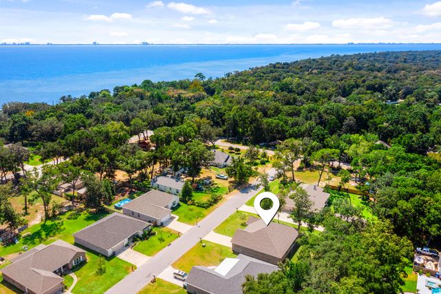 61 Spruce Street, Freeport, FL 32439