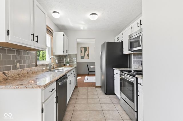 8897 Tanner Drive, Fishers, IN 46038