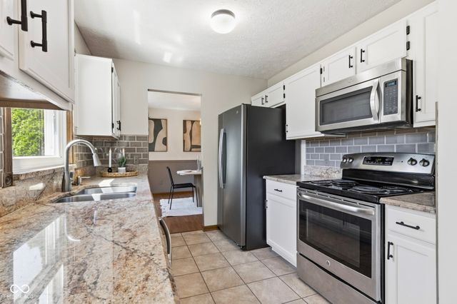 8897 Tanner Drive, Fishers, IN 46038