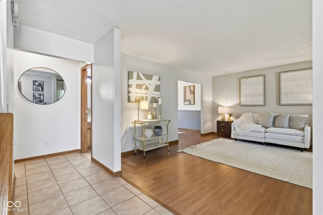 8897 Tanner Drive, Fishers, IN 46038