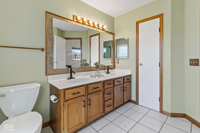 8897 Tanner Drive, Fishers, IN 46038