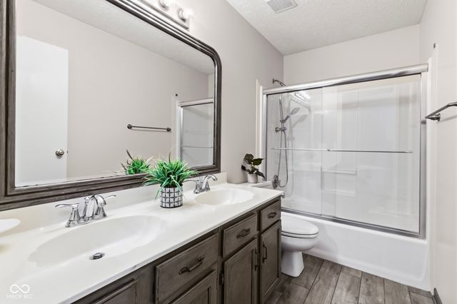 8897 Tanner Drive, Fishers, IN 46038
