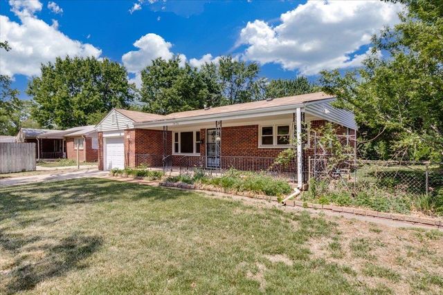 1426 E Salome Ln, Wichita, KS 67216