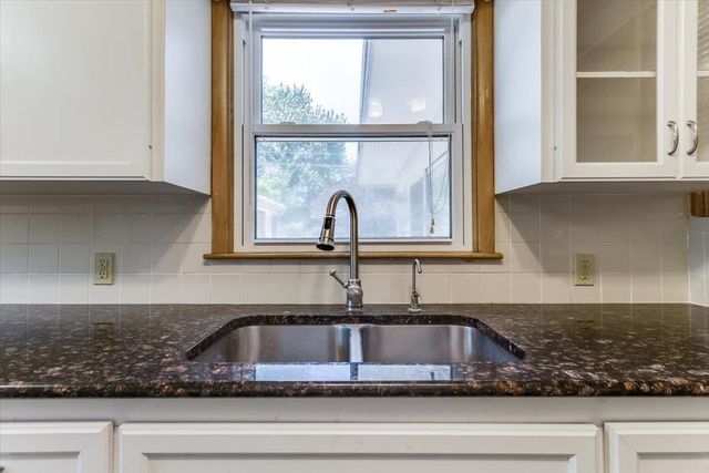 1426 E Salome Ln, Wichita, KS 67216