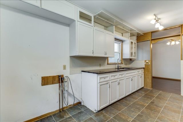 1426 E Salome Ln, Wichita, KS 67216