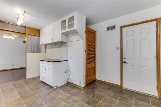 1426 E Salome Ln, Wichita, KS 67216