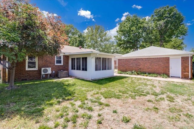 1426 E Salome Ln, Wichita, KS 67216