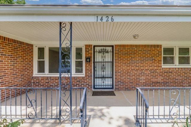 1426 E Salome Ln, Wichita, KS 67216