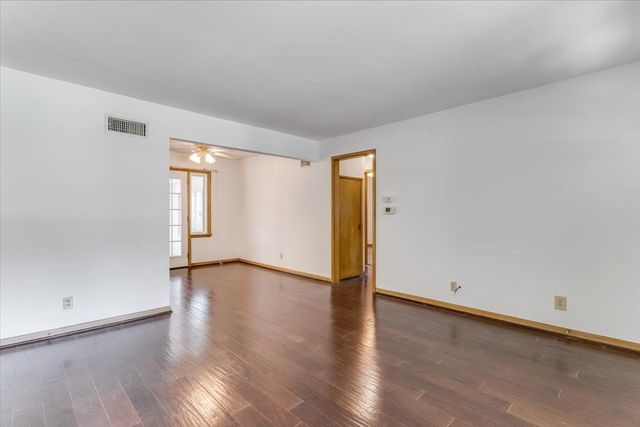 1426 E Salome Ln, Wichita, KS 67216