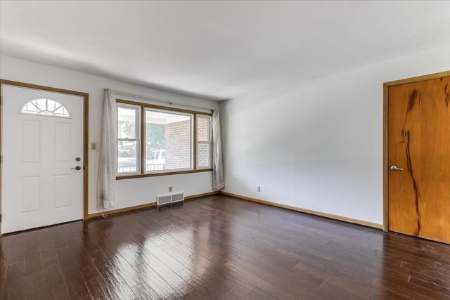 1426 E Salome Ln, Wichita, KS 67216