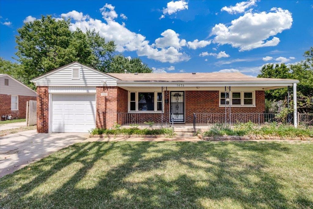 1426 E Salome Ln, Wichita, KS 67216