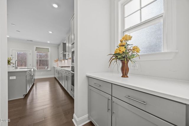 160 Cramerton Drive, Holly Springs, NC 27540