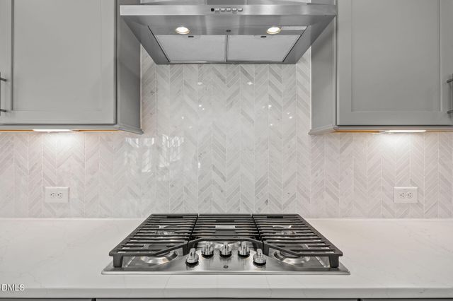 160 Cramerton Drive, Holly Springs, NC 27540