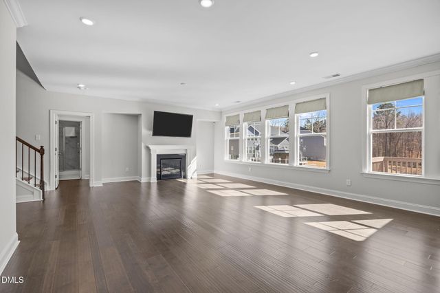 160 Cramerton Drive, Holly Springs, NC 27540