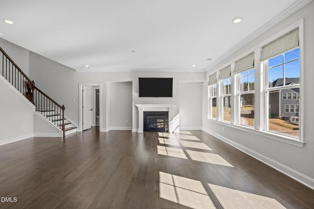 160 Cramerton Drive, Holly Springs, NC 27540