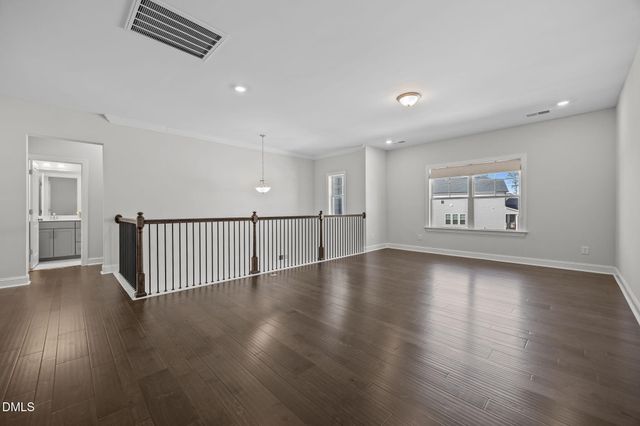 160 Cramerton Drive, Holly Springs, NC 27540