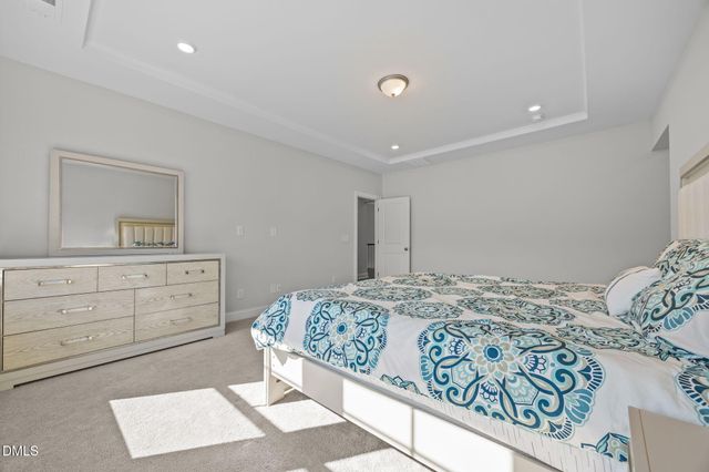 160 Cramerton Drive, Holly Springs, NC 27540