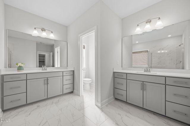 160 Cramerton Drive, Holly Springs, NC 27540