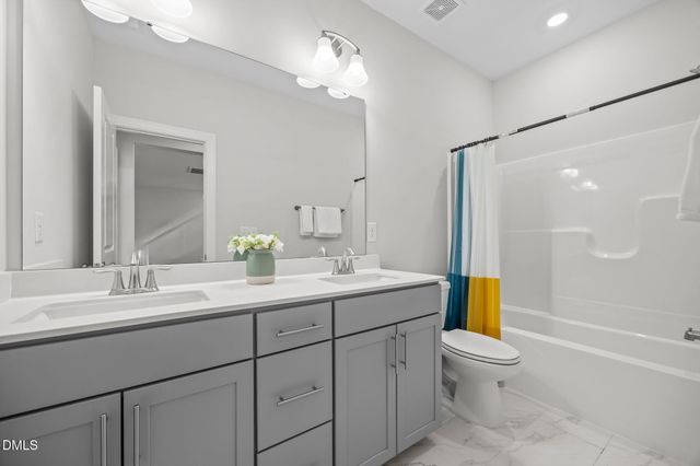 160 Cramerton Drive, Holly Springs, NC 27540