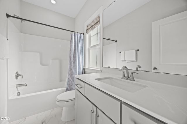 160 Cramerton Drive, Holly Springs, NC 27540