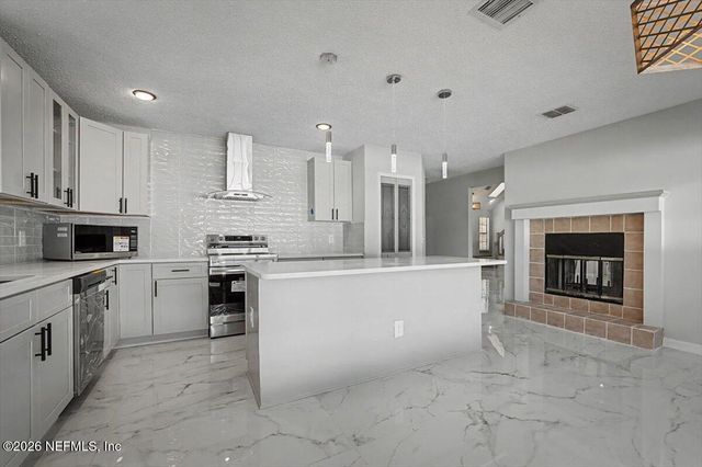 467 KEVIN Drive, Orange Park, FL 32073