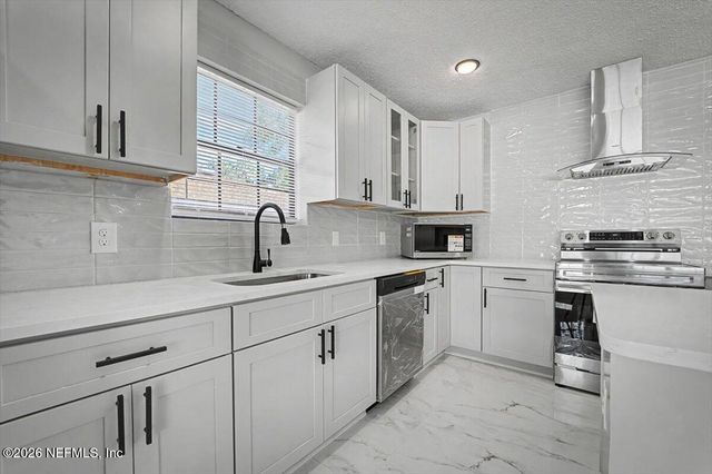 467 KEVIN Drive, Orange Park, FL 32073