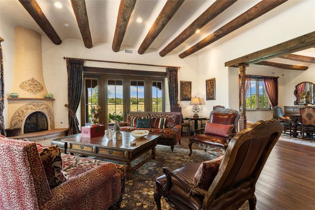 15 Calle Ojitos, Santa Fe, NM 87506